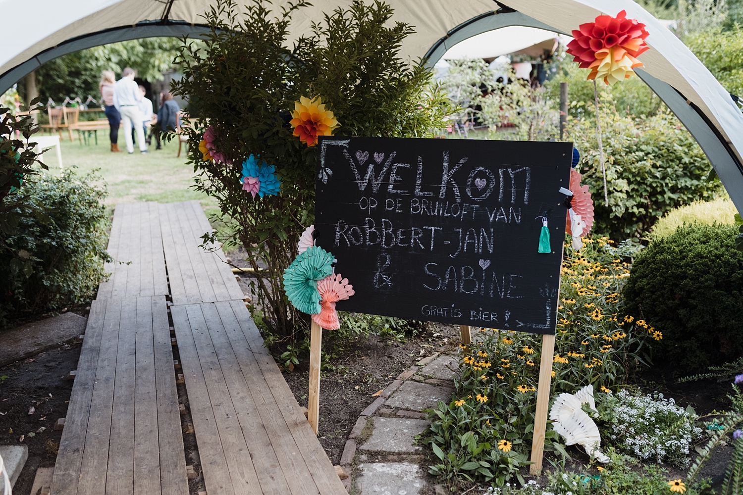 tuinbruiloft organiseren